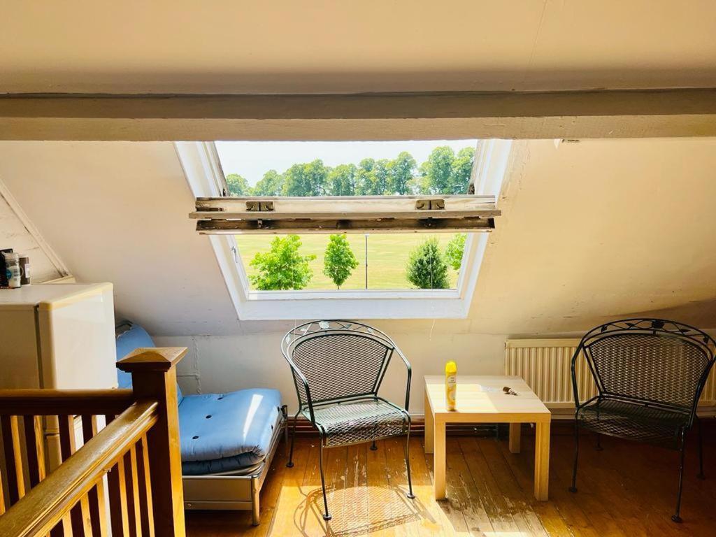 Studio Flat Appartamento Londra Esterno foto